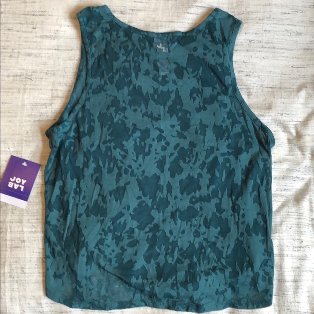 Workout exercise tops - Picture 3 of 8